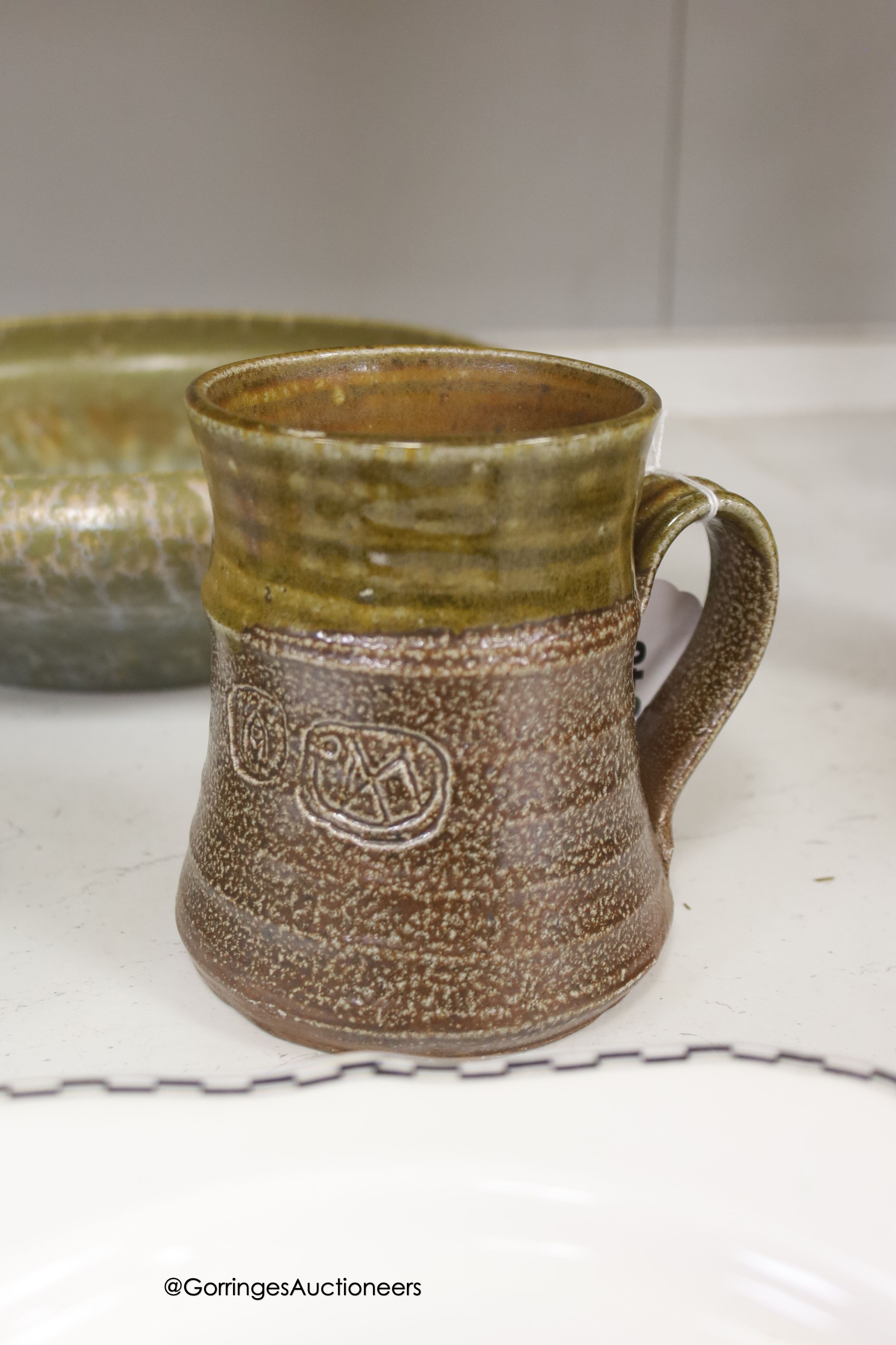 Four Chelsea pottery dishes, four Heal & Son plates, Glyn Colledge dish and similar pottery and an Arabia pottery crab plaque